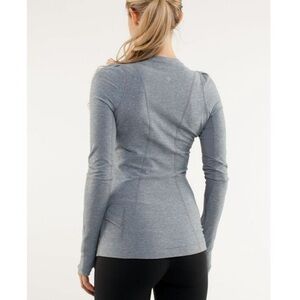 Lululemon Run: Back on track heather grey shirt